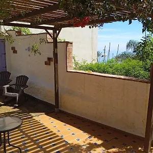 https://apartamento-pepa-bajondillo.1costadelsol.com